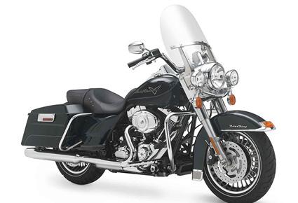 HARLEY-DAVIDSON  تطرح طراز Road King 